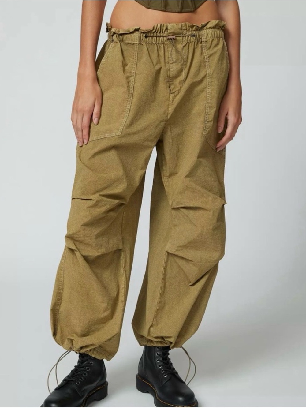 UO Sloan Women’s Nylon Baggy Balloon Pants XS TP Khaki Tan